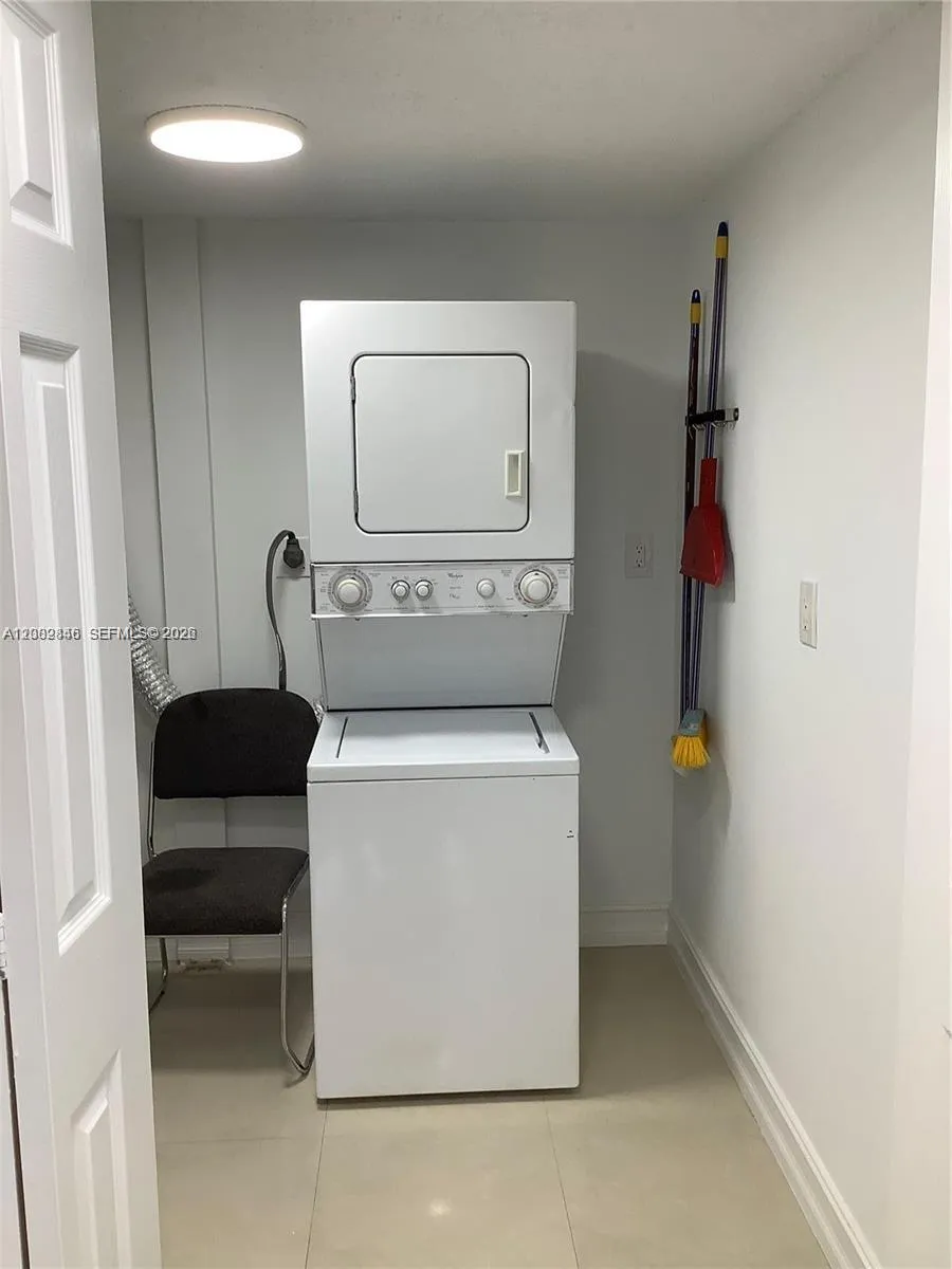 9359 Fontainebleau Blvd #F307 Miami, FL 33172