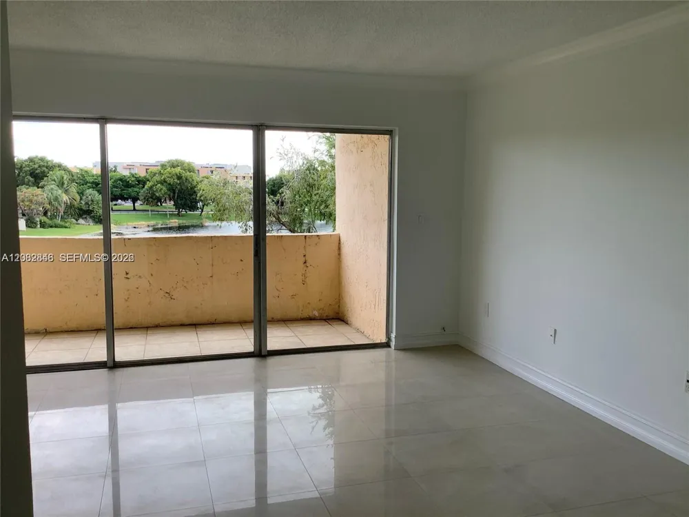 9359 Fontainebleau Blvd #F307 Miami, FL 33172