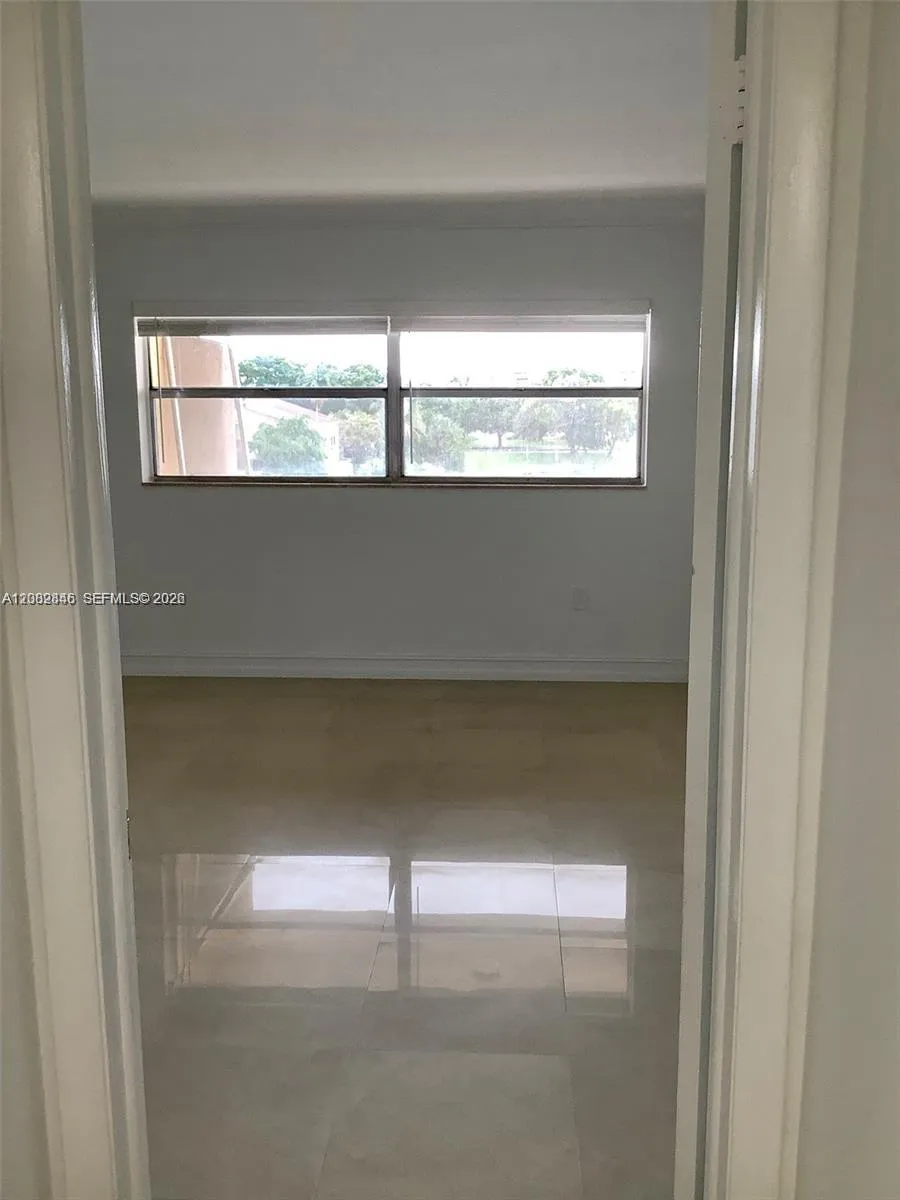 9359 Fontainebleau Blvd #F307 Miami, FL 33172