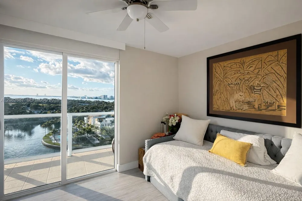 5900 Collins Ave #1405 Miami Beach, FL 33140