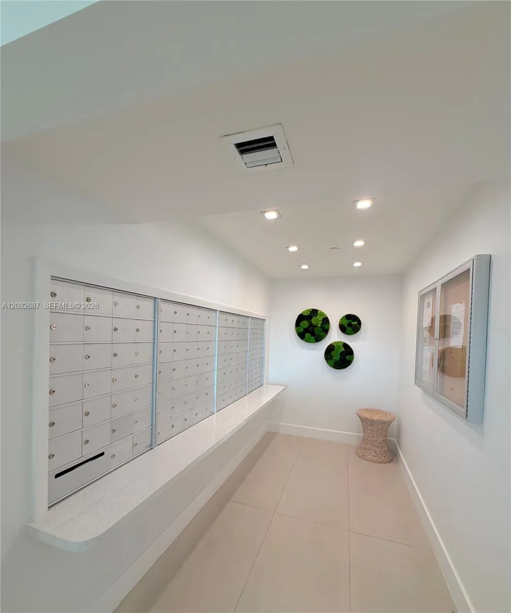 5900 Collins Ave #1405 Miami Beach, FL 33140