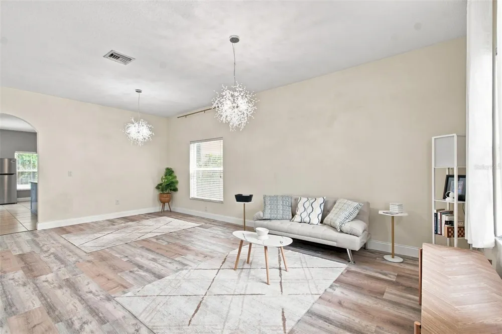 10637 LIBERTY BELL DRIVE Tampa, FL 33647