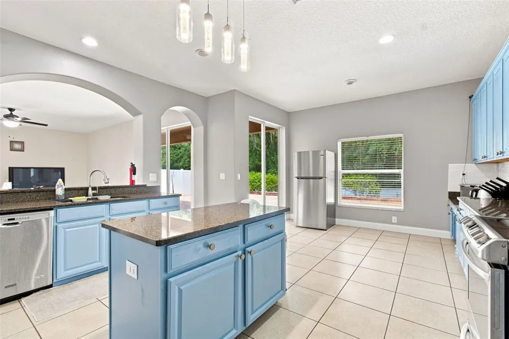 10637 LIBERTY BELL DRIVE Tampa, FL 33647