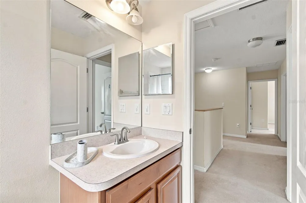 10637 LIBERTY BELL DRIVE Tampa, FL 33647