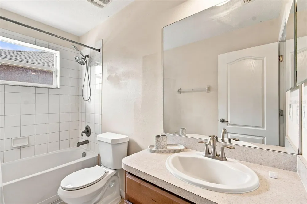 10637 LIBERTY BELL DRIVE Tampa, FL 33647