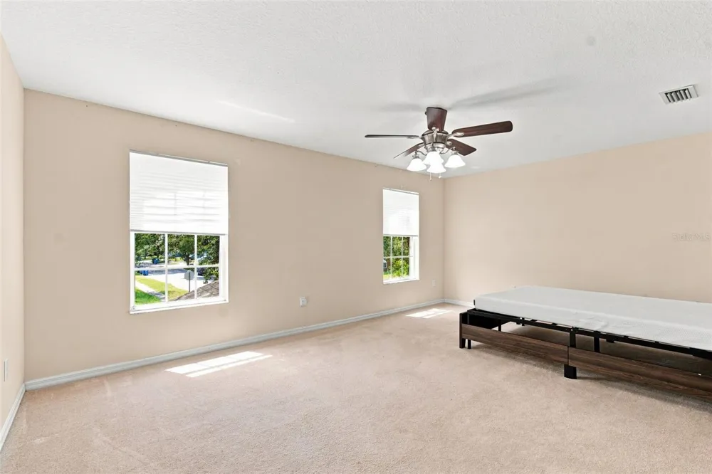 10637 LIBERTY BELL DRIVE Tampa, FL 33647