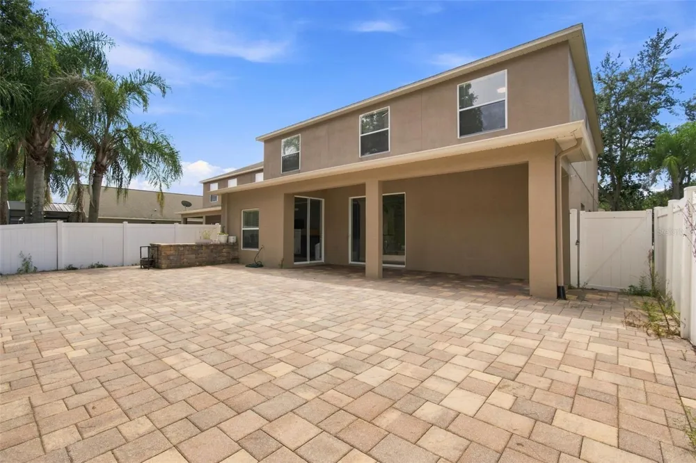 10637 LIBERTY BELL DRIVE Tampa, FL 33647