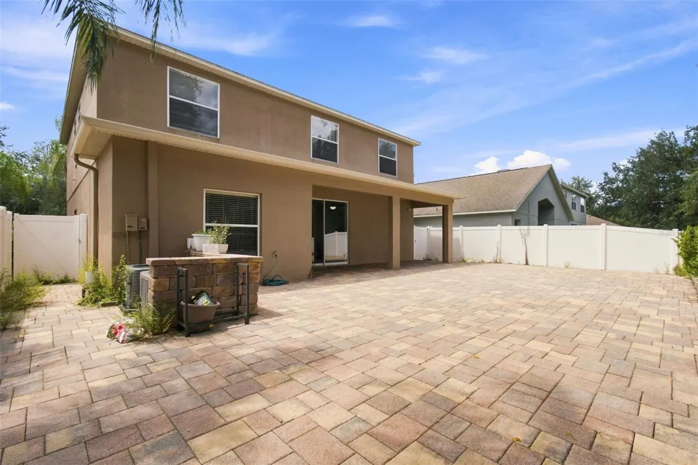10637 LIBERTY BELL DRIVE Tampa, FL 33647