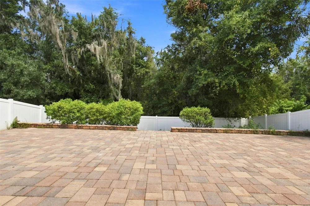 10637 LIBERTY BELL DRIVE Tampa, FL 33647