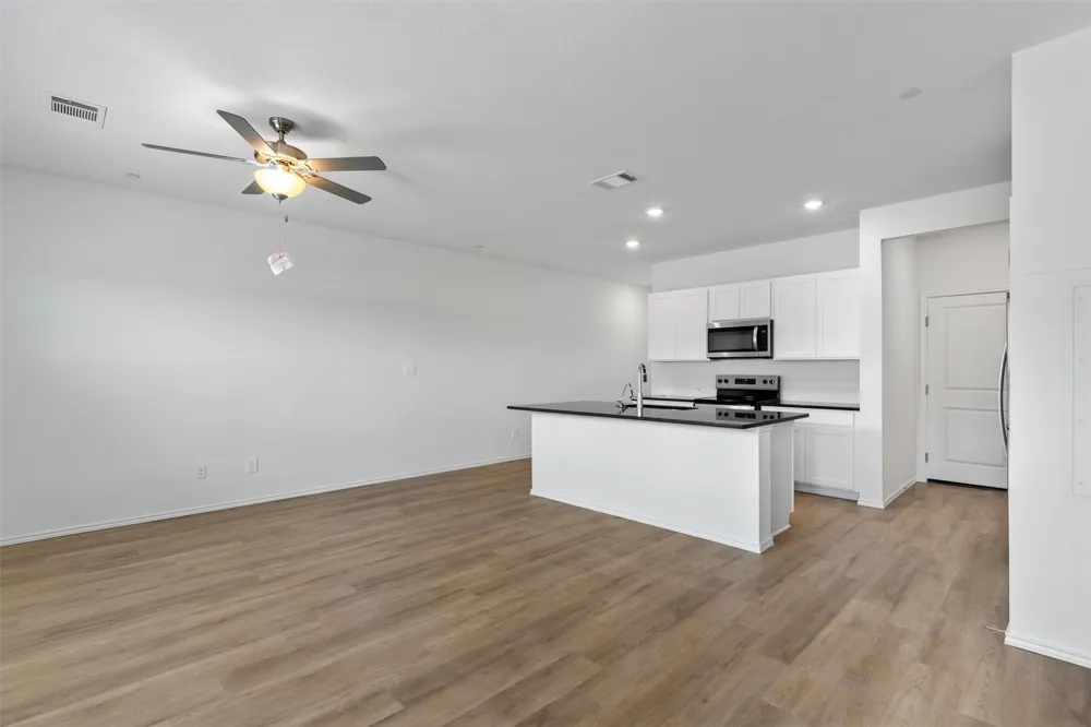 164 Cinnabar lane Lane #4 Kyle, TX 78640