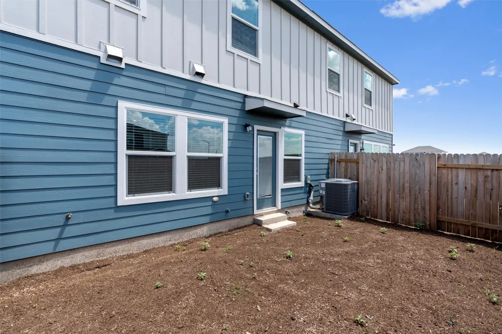164 Cinnabar lane Lane #4 Kyle, TX 78640