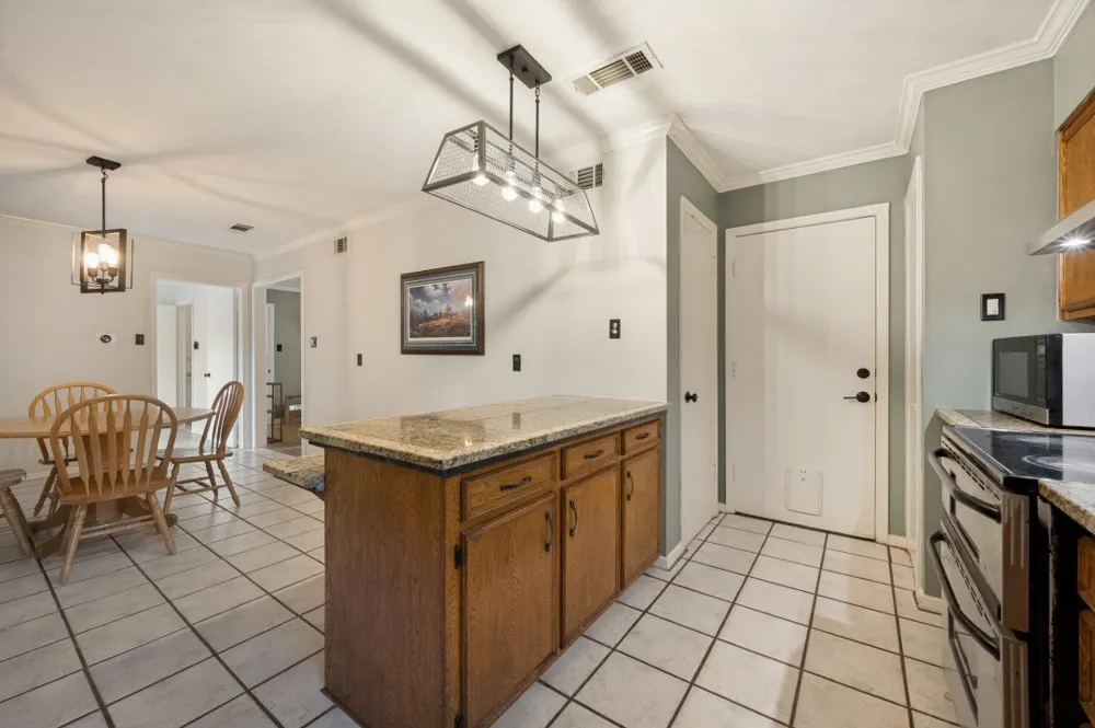 13512 Challaburton Drive Farmers Branch, TX 75234
