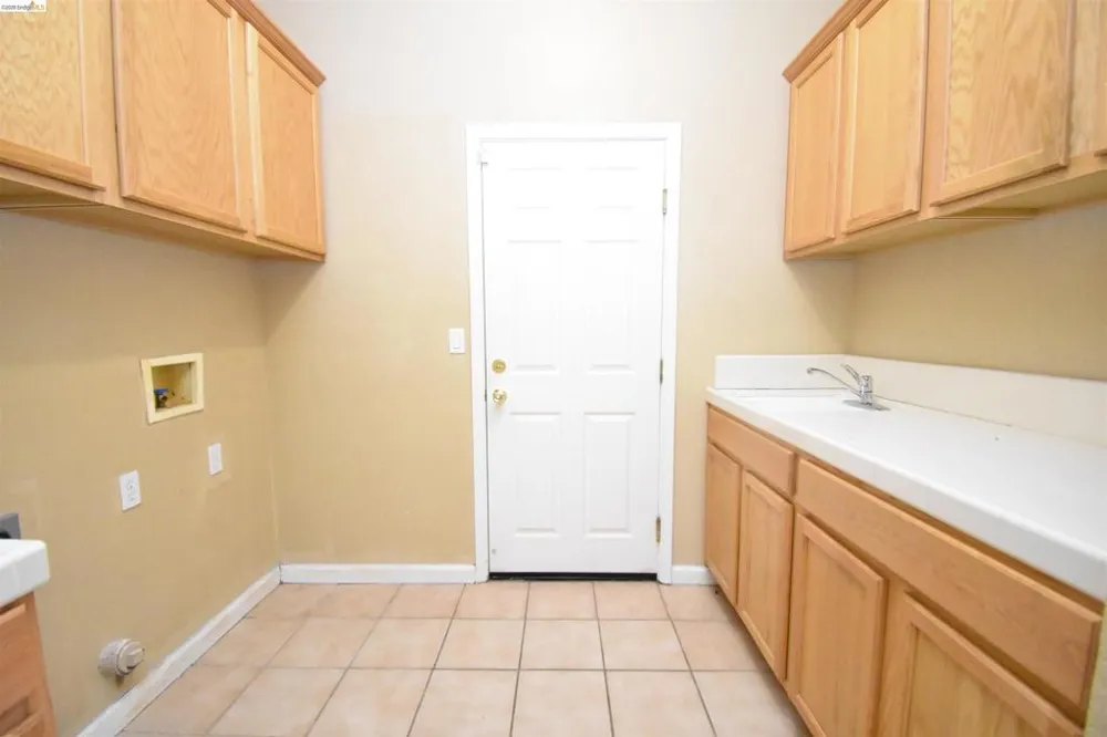 4445 Spyglass Dr Stockton, CA 95219