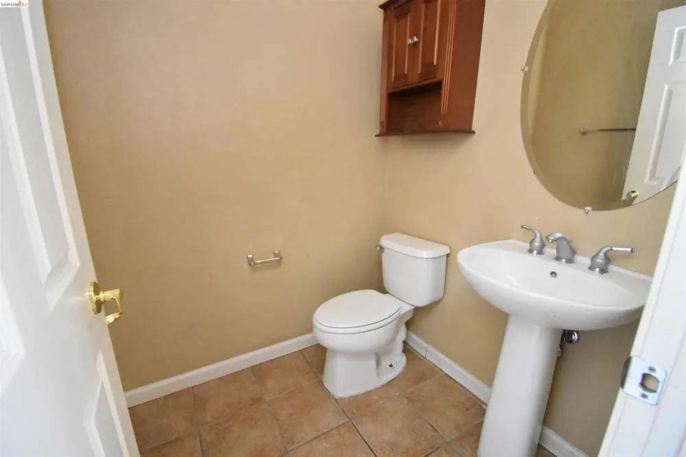 4445 Spyglass Dr Stockton, CA 95219