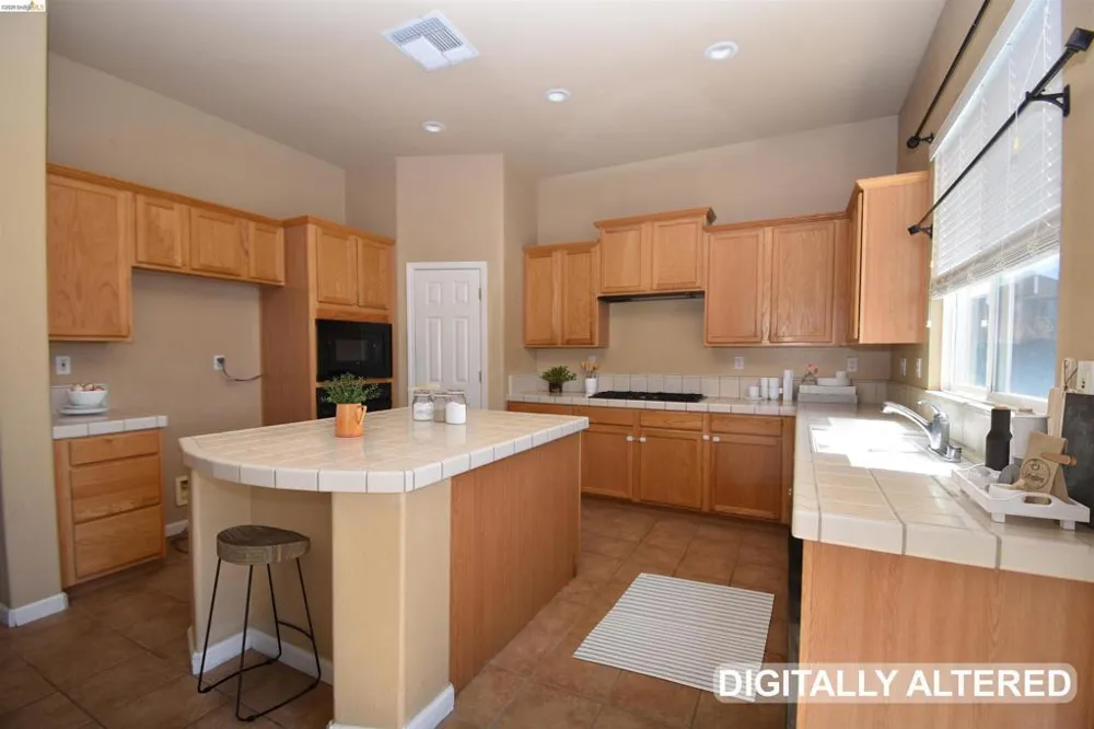 4445 Spyglass Dr Stockton, CA 95219