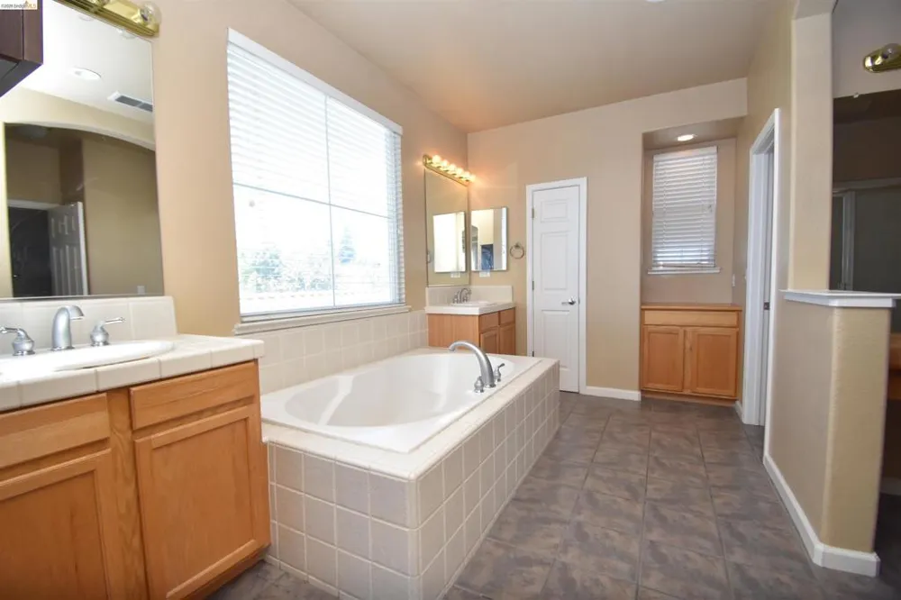 4445 Spyglass Dr Stockton, CA 95219