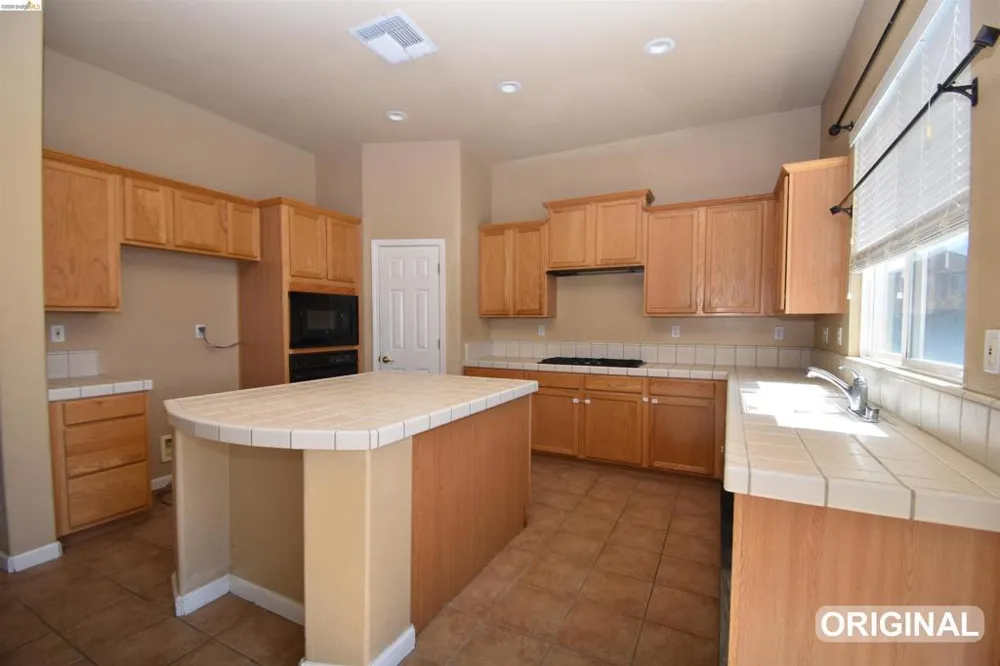 4445 Spyglass Dr Stockton, CA 95219