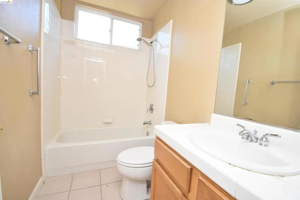 4445 Spyglass Dr Stockton, CA 95219