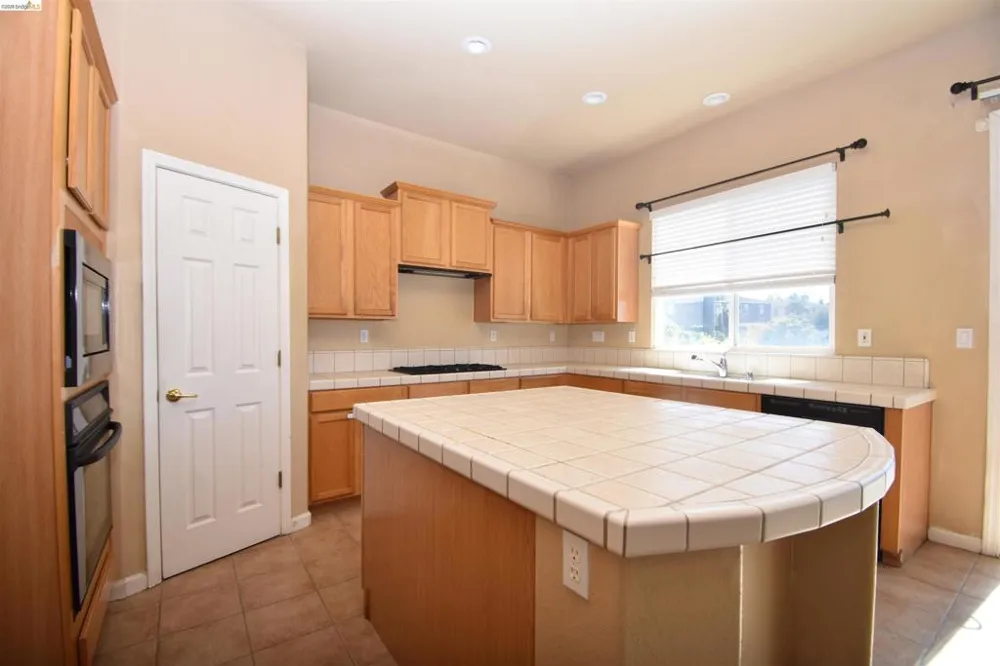 4445 Spyglass Dr Stockton, CA 95219