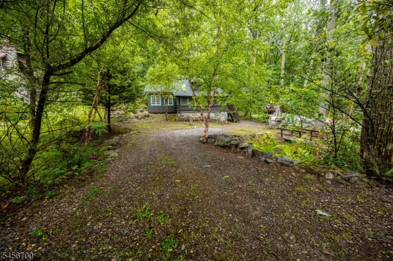 8 Mountainside Dr Vernon, NJ 07461