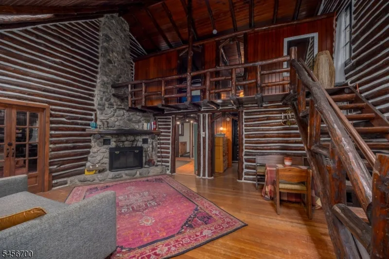 8 Mountainside Dr Vernon, NJ 07461