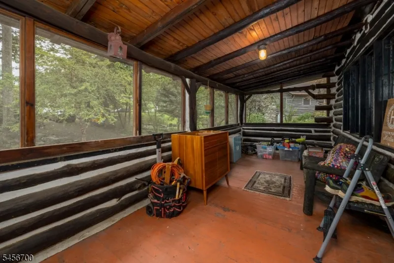 8 Mountainside Dr Vernon, NJ 07461