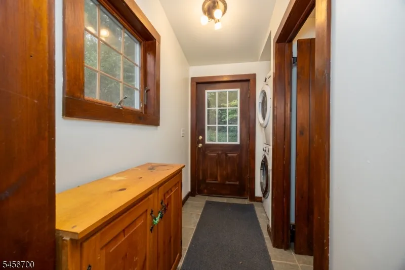 8 Mountainside Dr Vernon, NJ 07461