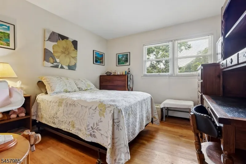 55 Lench Ave Edison, NJ 08820