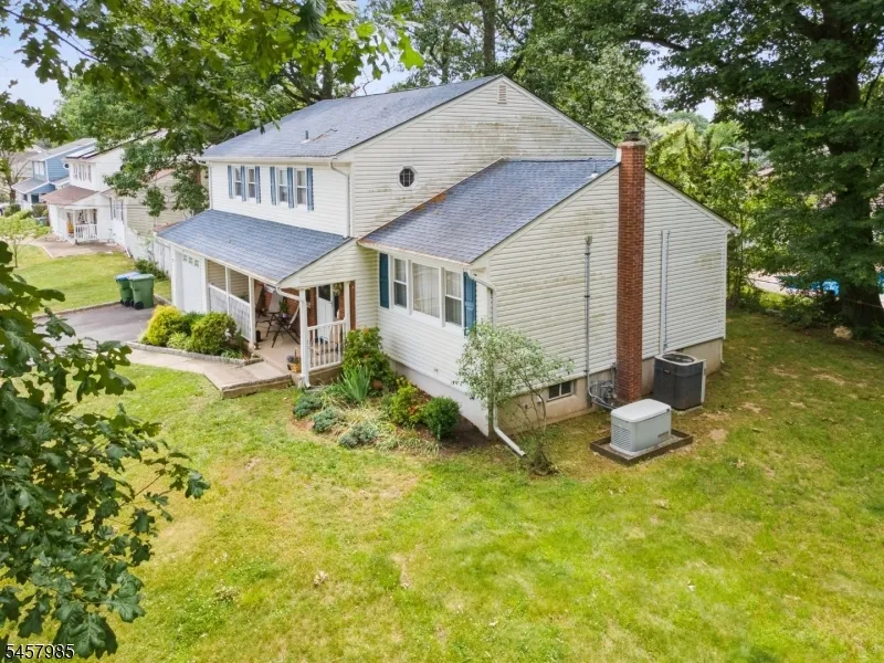 55 Lench Ave Edison, NJ 08820