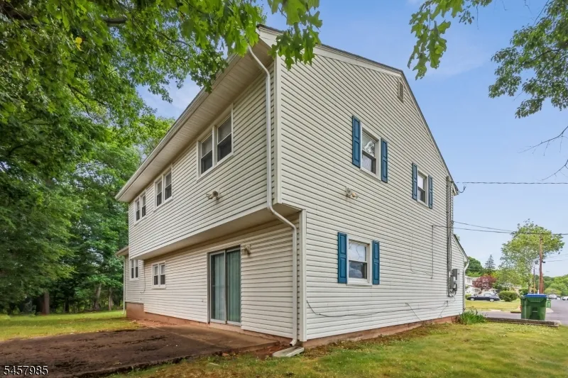 55 Lench Ave Edison, NJ 08820