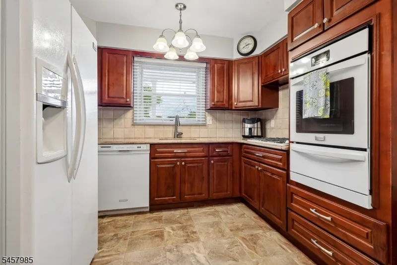 55 Lench Ave Edison, NJ 08820