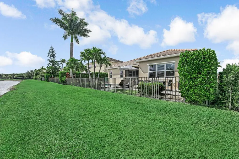 2318 Bellarosa Circle Royal Palm Beach, FL 33411