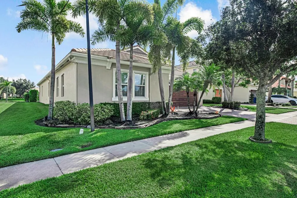 2318 Bellarosa Circle Royal Palm Beach, FL 33411