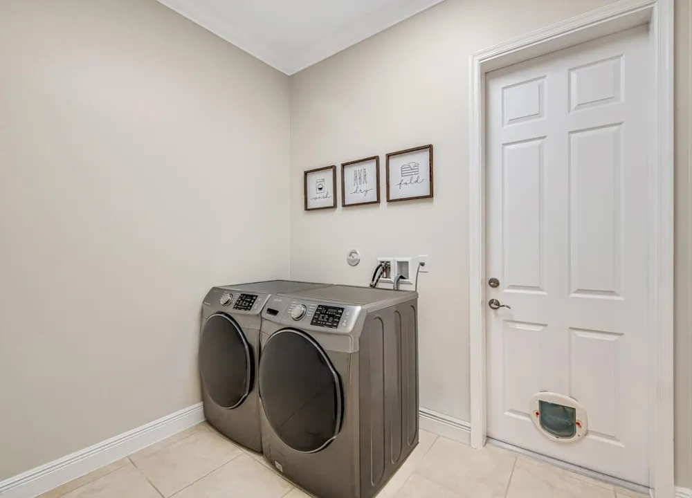 2318 Bellarosa Circle Royal Palm Beach, FL 33411