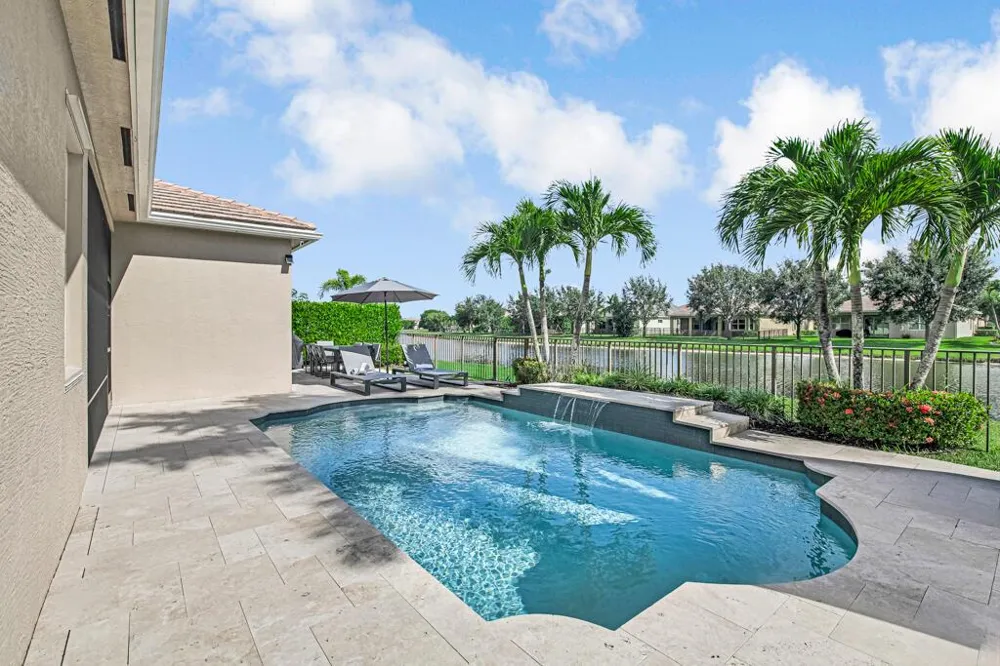 2318 Bellarosa Circle Royal Palm Beach, FL 33411
