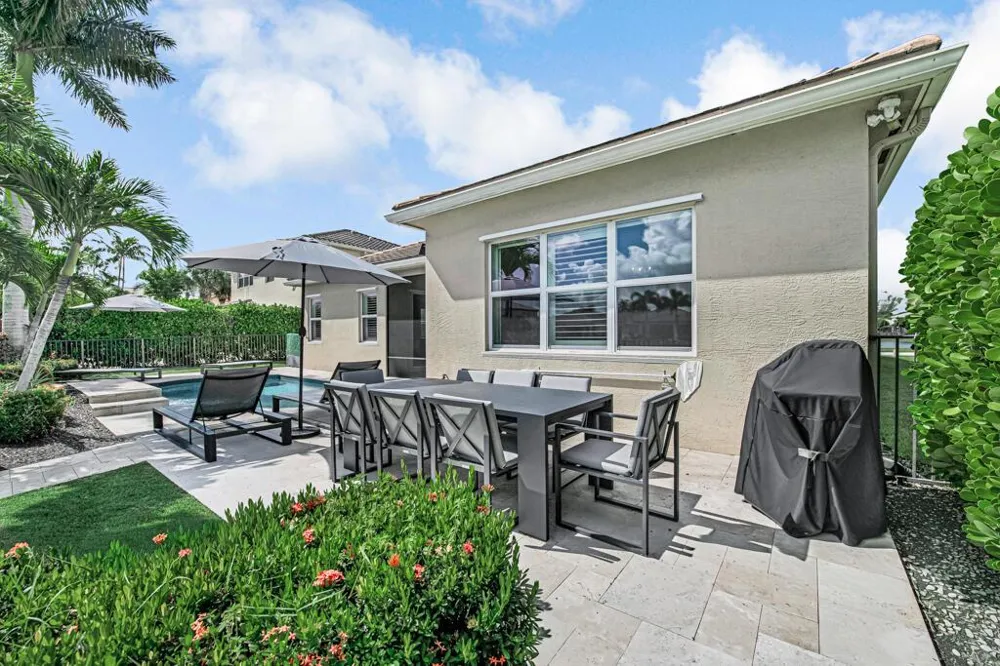 2318 Bellarosa Circle Royal Palm Beach, FL 33411