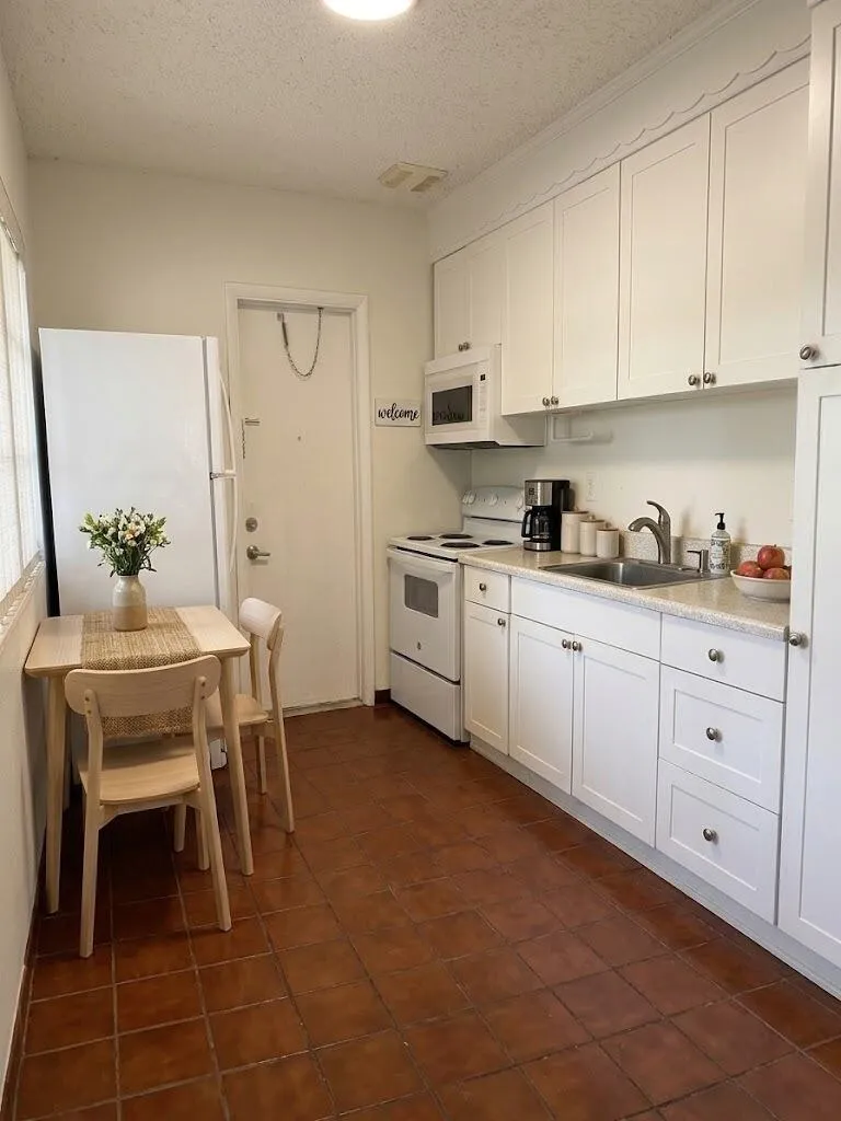 407 26th Street West Palm Beach, FL 33407