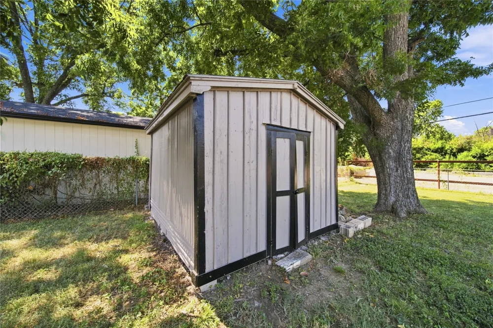 1214 New Haven Avenue Tulsa, OK 74115
