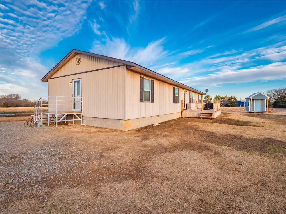 609 1st Street Pittsburg, OK 74560