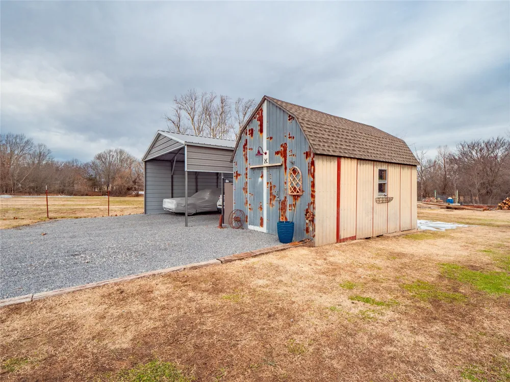 609 1st Street Pittsburg, OK 74560