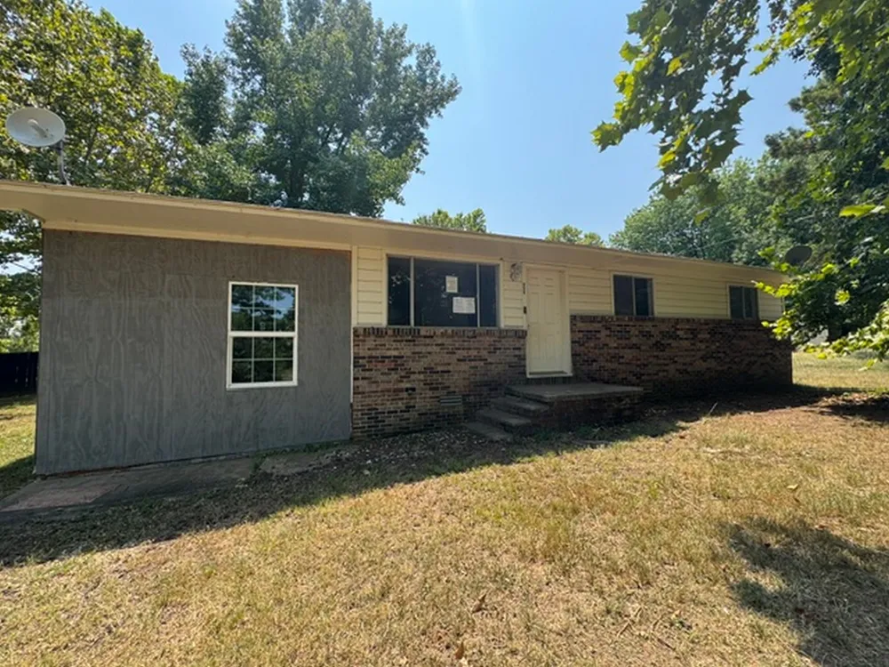 600 S Southerland Road Gans, OK 74936