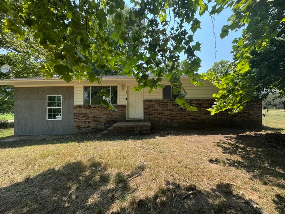 600 S Southerland Road Gans, OK 74936