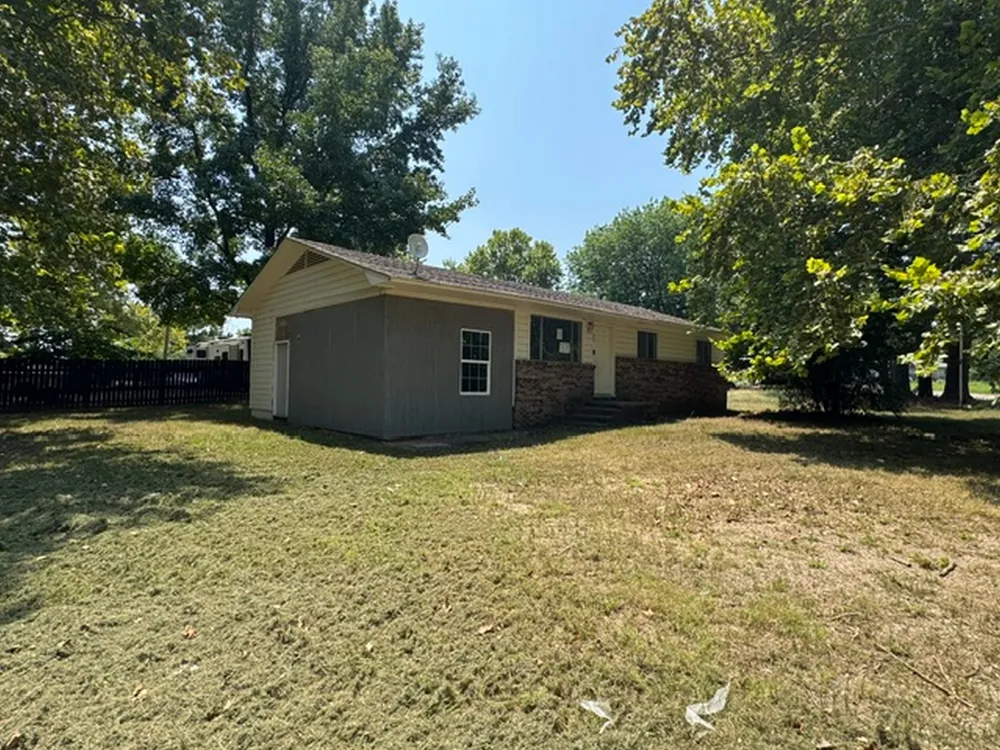600 S Southerland Road Gans, OK 74936