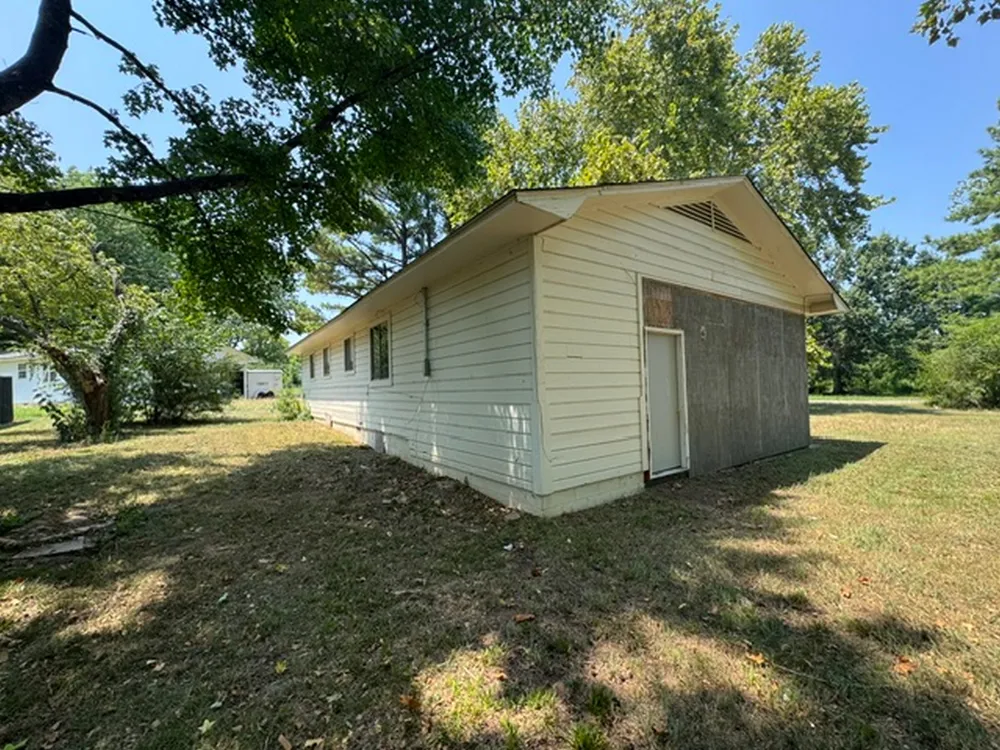 600 S Southerland Road Gans, OK 74936