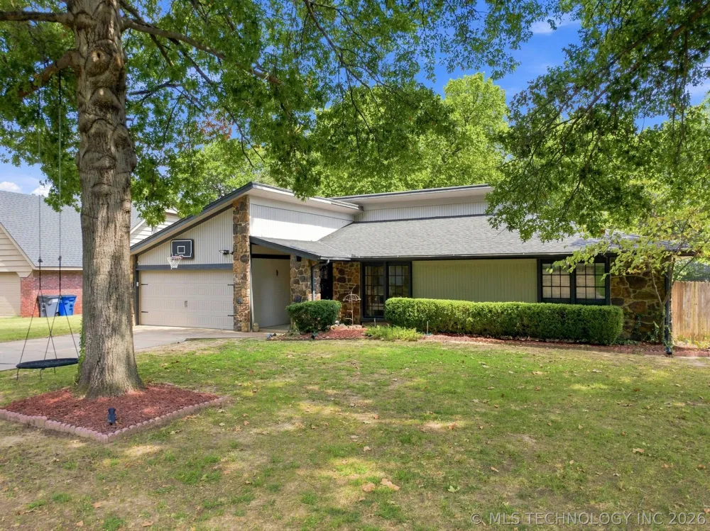 8211 S Marion Avenue Tulsa, OK 74137