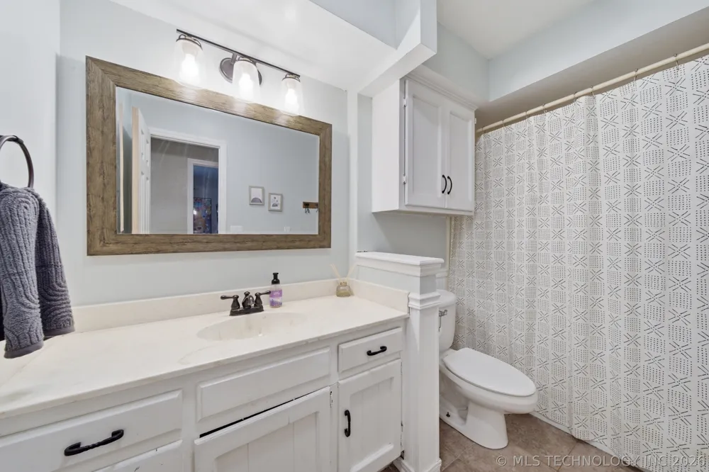 8211 S Marion Avenue Tulsa, OK 74137
