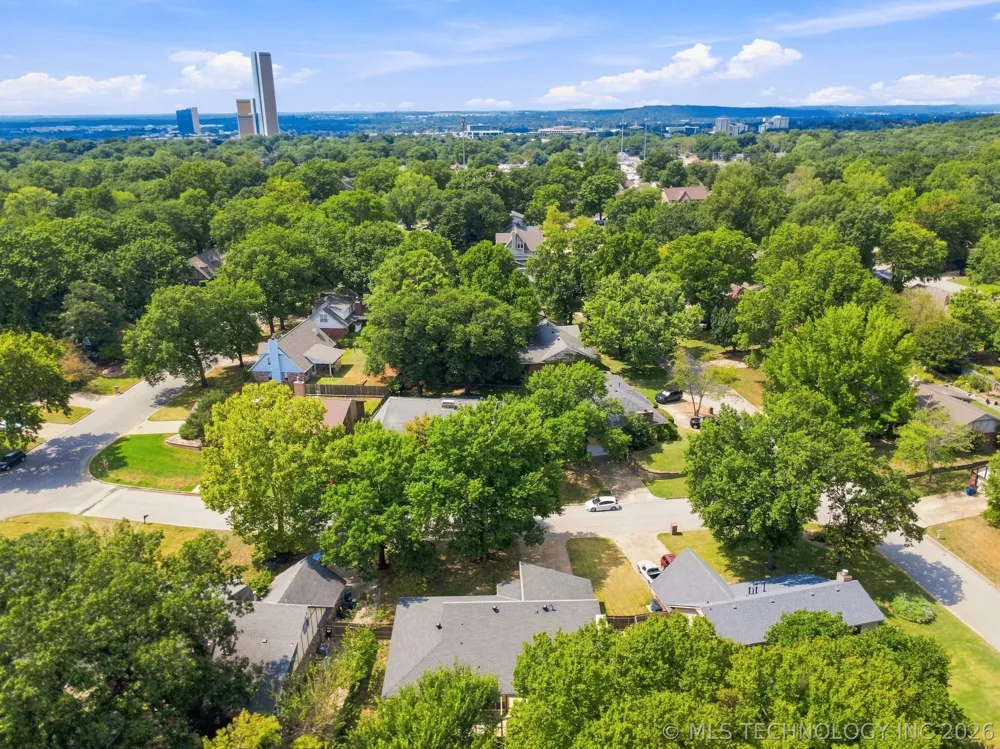 8211 S Marion Avenue Tulsa, OK 74137