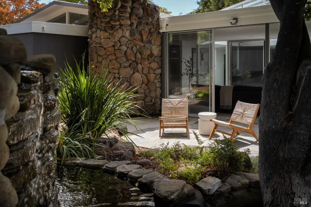 43 La Crescenta Way San Rafael, CA 94901