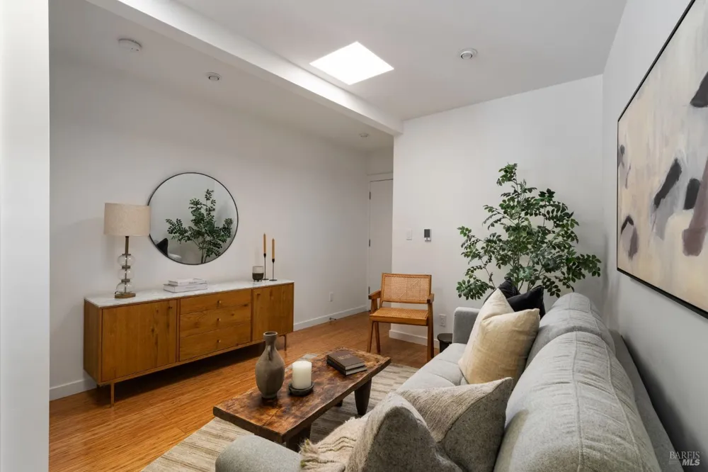 43 La Crescenta Way San Rafael, CA 94901