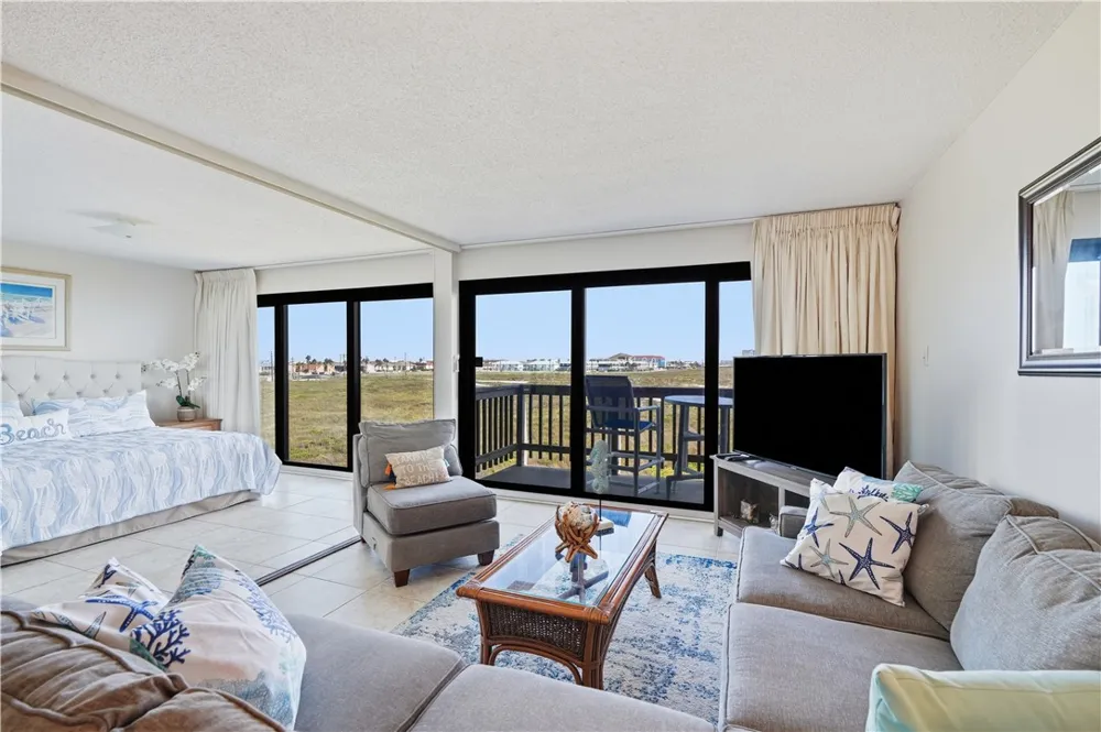 15340 Leeward Drive #303 Corpus Christi, TX 78418